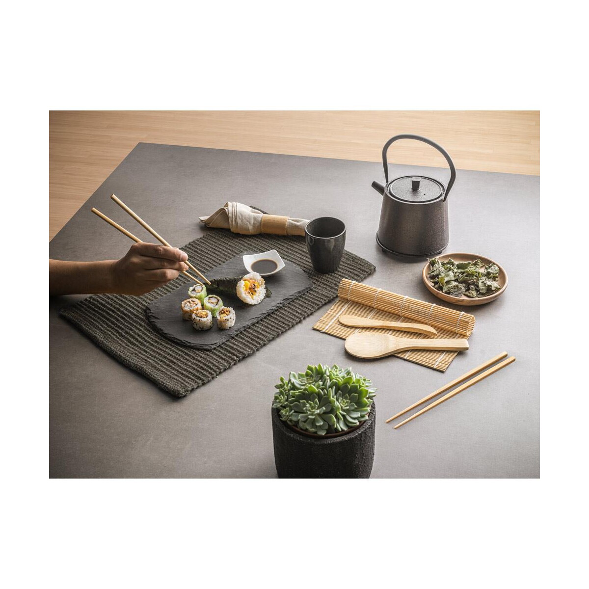 Akcesoria do kuchni z logo – morimoto. bambusowy zestaw do sushi 94314_amb MORIMOTO. Bambusowy zestaw do sushi 94314_amb
