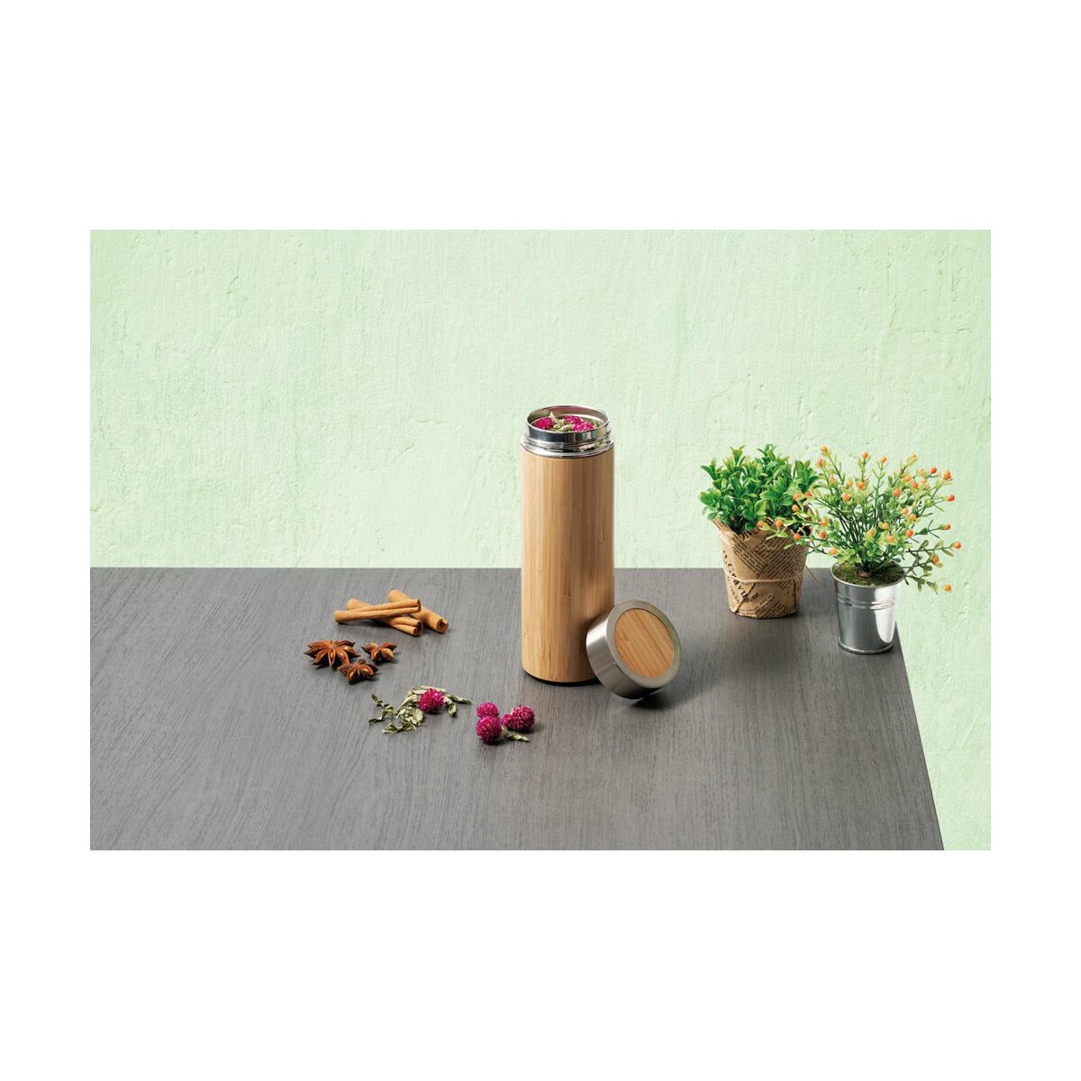Butelki z logo – naturel. butelka termiczna z bambusa i stali nierdzewnej (90% z recyklingu) 430 ml 94683_amb NATUREL. Butelka termiczna z bambusa i stali nierdzewnej (90% z recyklingu) 430 ml 94683_amb