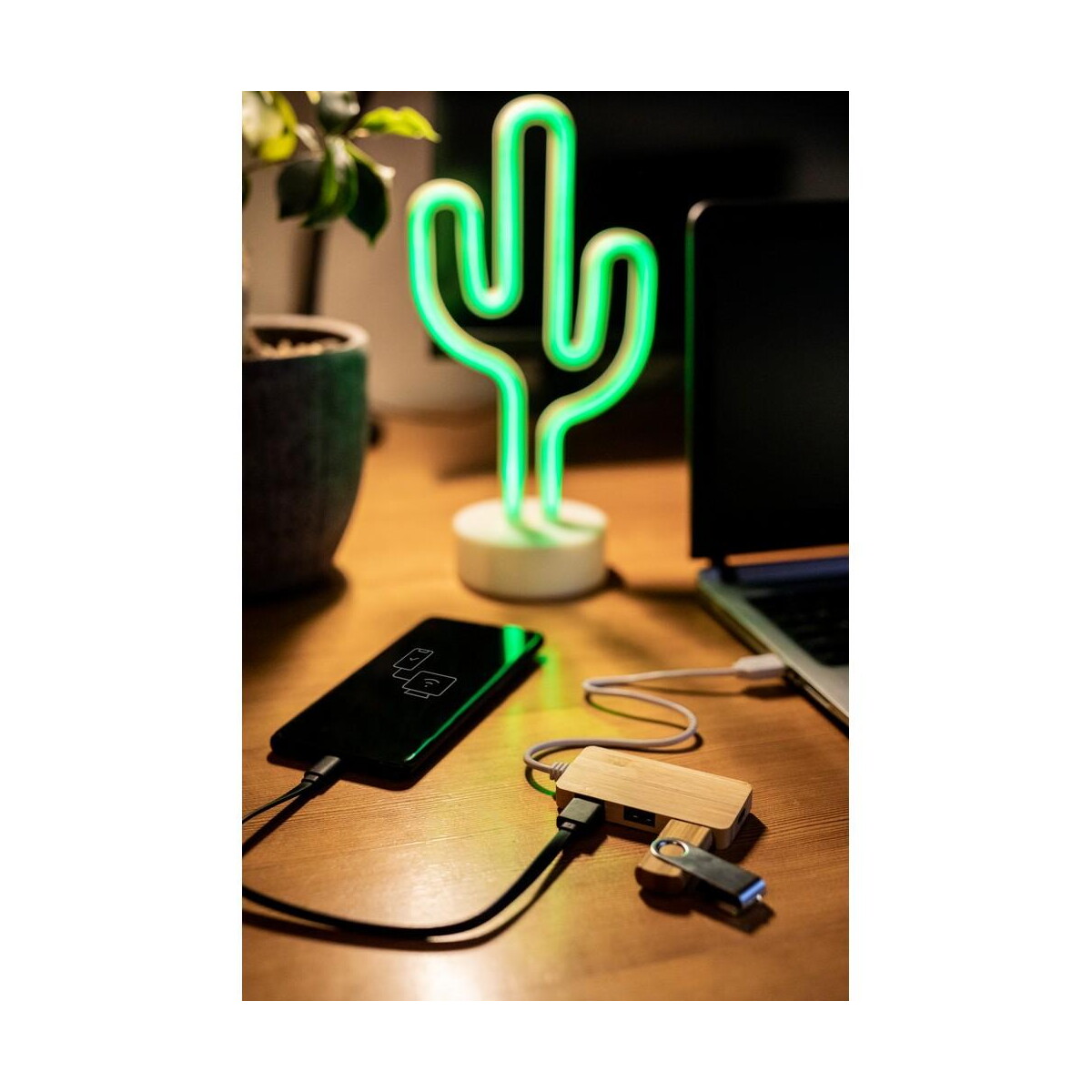 Huby usb z logo – bambusowy hub usb i usb-c b’right | kenzie V7283_C Bambusowy hub USB i USB-C B'RIGHT | Kenzie V7283_C