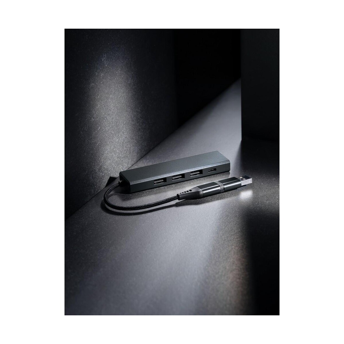 Huby usb z logo – hub usb 2.0 z usb c, aluminium z recyklingu P308.682__M_400 Hub USB 2.0 z USB C, aluminium z recyklingu P308.682__M_400