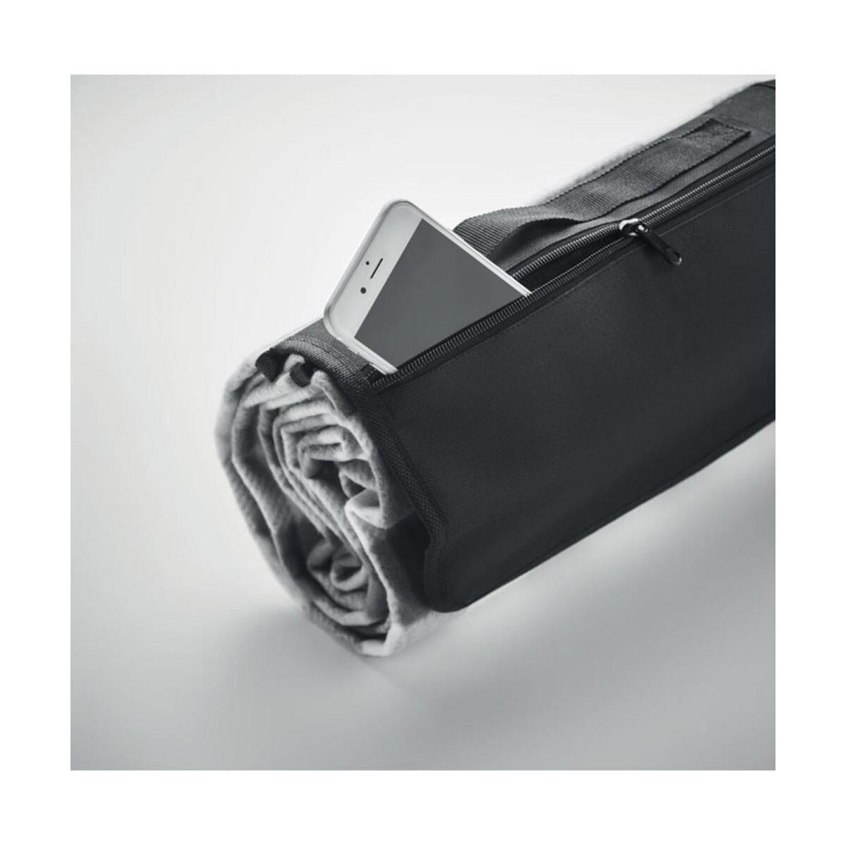 Koce z logo – koc polarowy rpet 150 gr/m² caly mo6891-03-detail Koc polarowy RPET 150 gr/m² CALY mo6891-03-detail