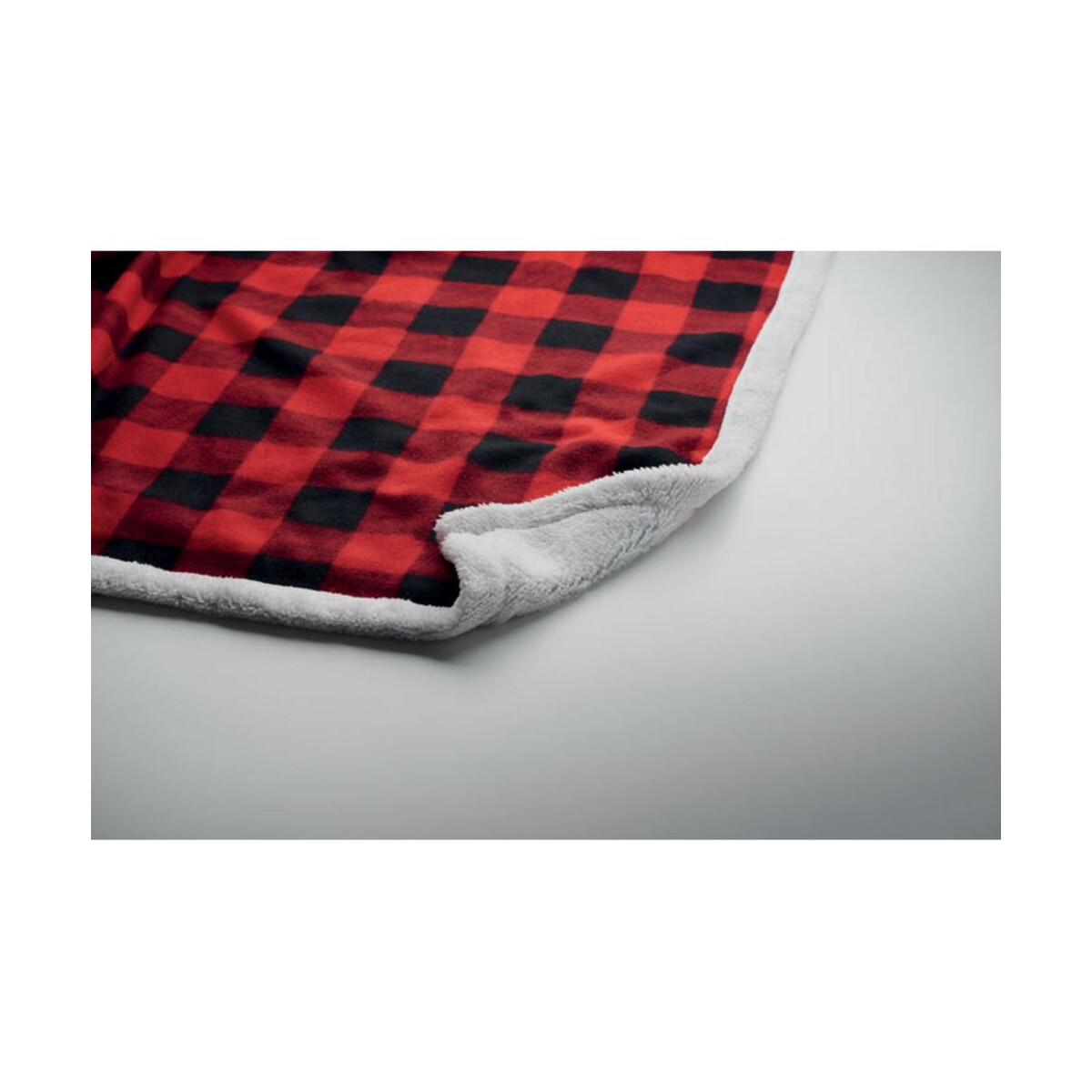 Koce z logo – koc polarowy sherpa rpet shermatt mo2394-05-detail Koc polarowy sherpa RPET SHERMATT mo2394-05-detail