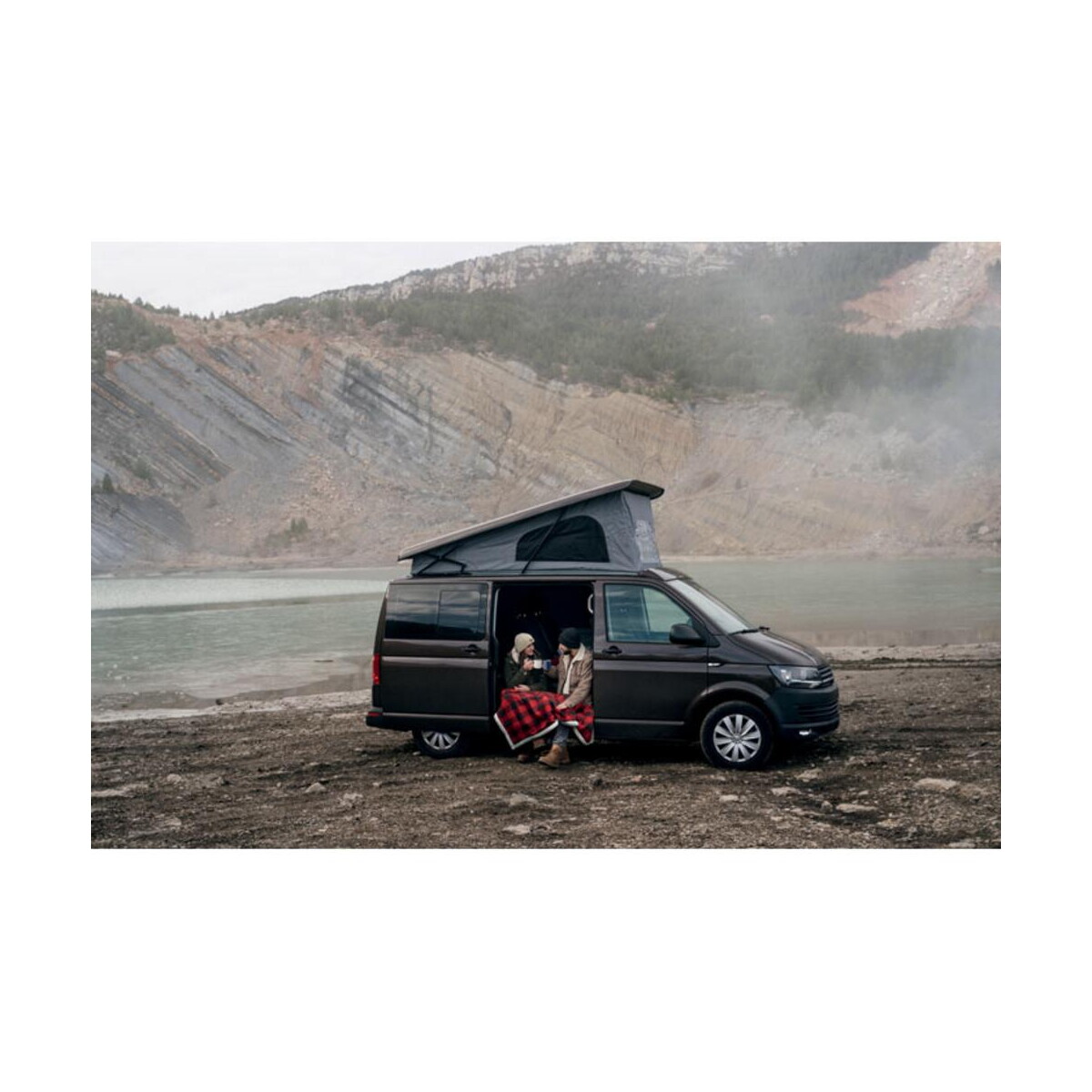 Koce z logo – koc polarowy sherpa rpet shermatt mo2394-05-picture1 Koc polarowy sherpa RPET SHERMATT mo2394-05-picture1