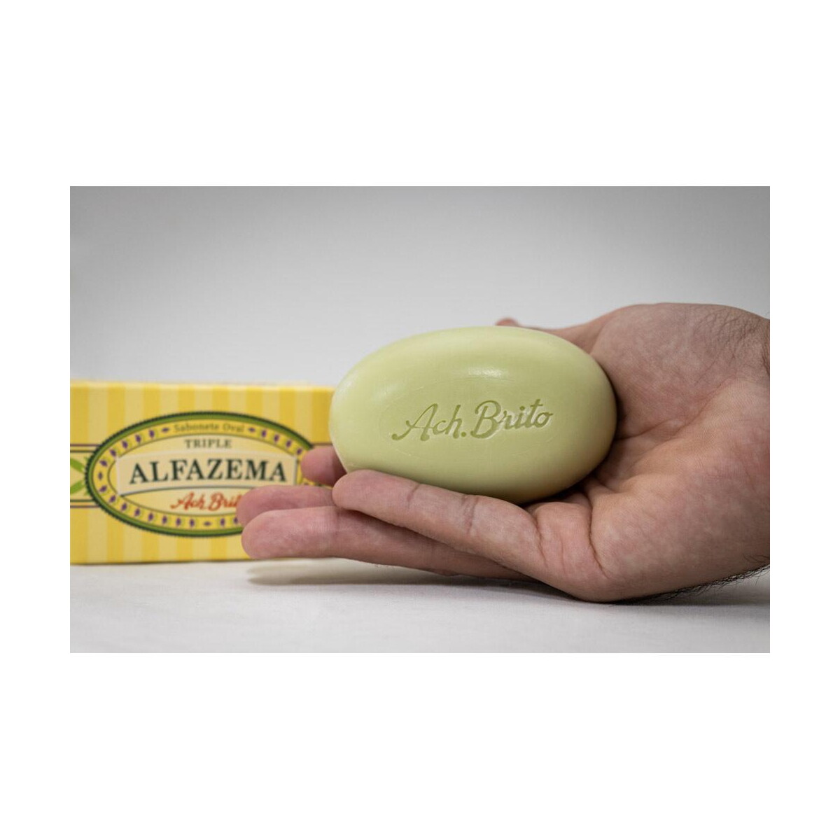 Kosmetyczki z logo – flores. mydła pebble (150g) 35608_108-amb FLORES. Mydła Pebble (150g) 35608_108-amb
