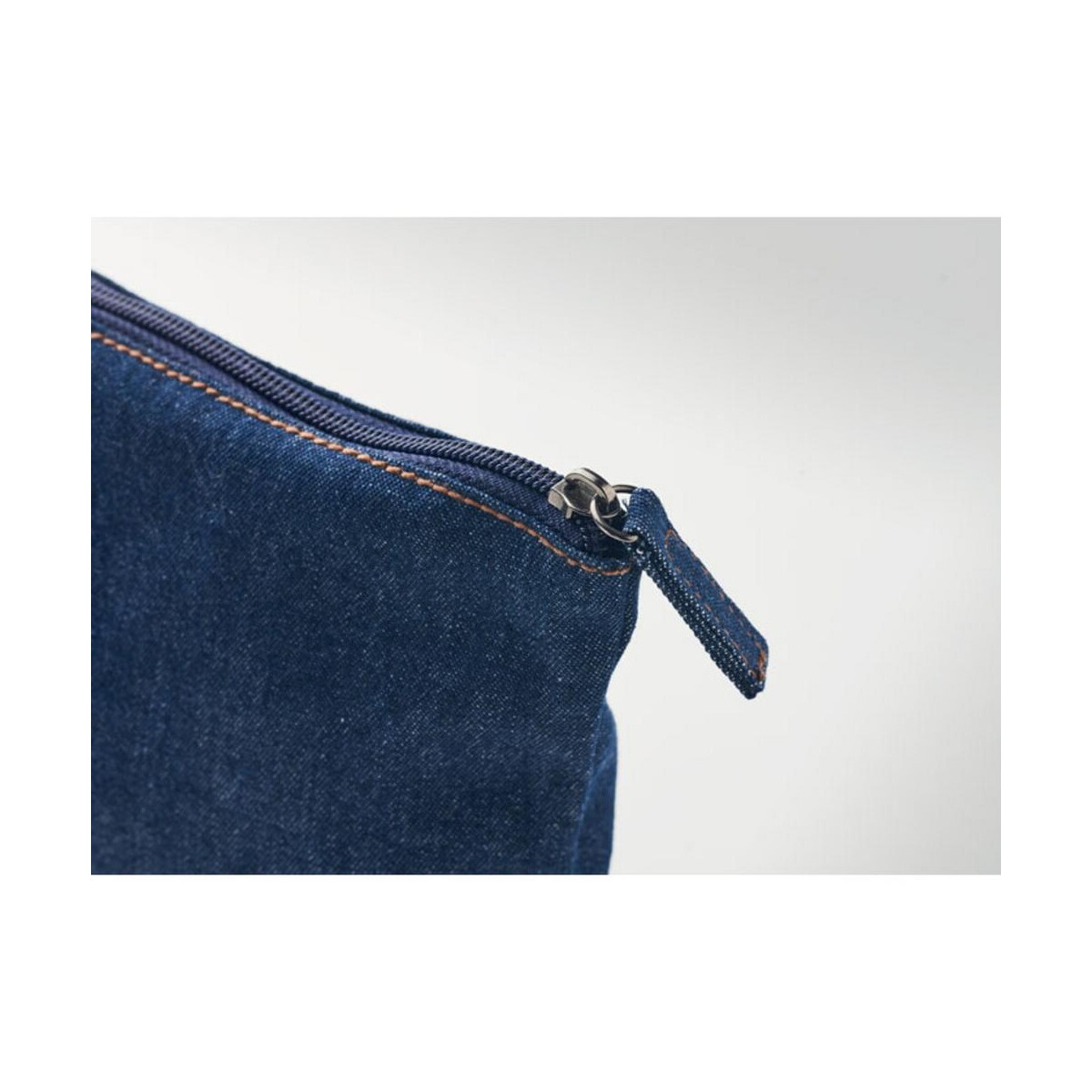 Kosmetyczki z logo – torebka na kosmetyki z recyk. style pouch mo6421-04-detail Torebka na kosmetyki z recyk. STYLE POUCH mo6421-04-detail