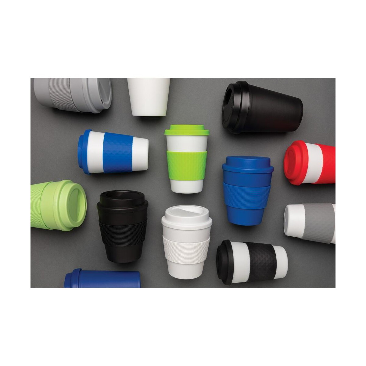 Kubki z logo – kubek podróżny 350 ml P432.683__M_401 Kubek podróżny 350 ml P432.683__M_401