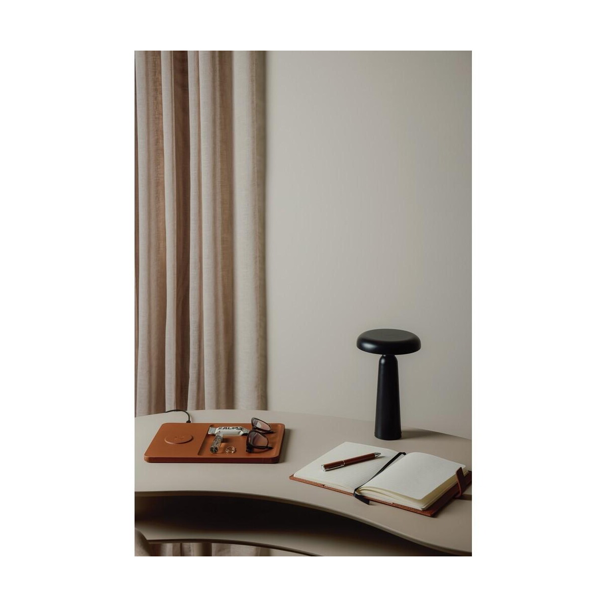 Lampki na biurko z logo – lampka na biurko vinga avery VG650-03_V5130401__M_404 Lampka na biurko VINGA Avery VG650-03_V5130401__M_404