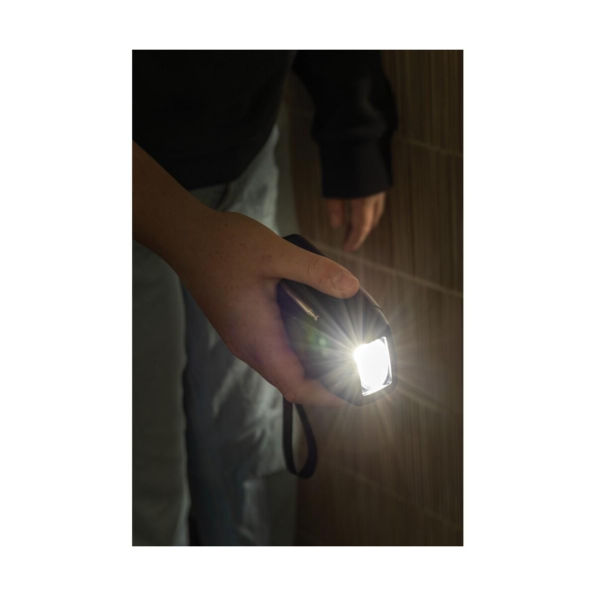 Latarki z logo – radio survivalowe am/fm, power bank 1800 mah, latarka rescuewave P326.4301__M_403 Radio survivalowe AM/FM, power bank 1800 mAh, latarka RescueWave P326.4301__M_403