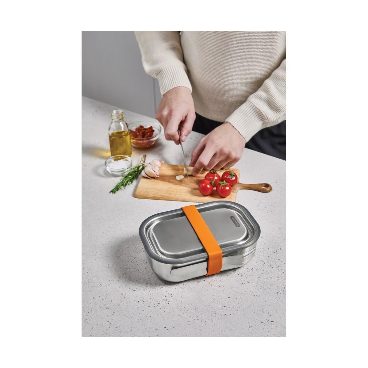 Lunchboxy z logo – duże pudełko śniadaniowe ze stali nierdzewnej 3 w 1 black+blum P439.0008__M_402 Duże pudełko śniadaniowe ze stali nierdzewnej 3 w 1 Black+Blum P439.0008__M_402