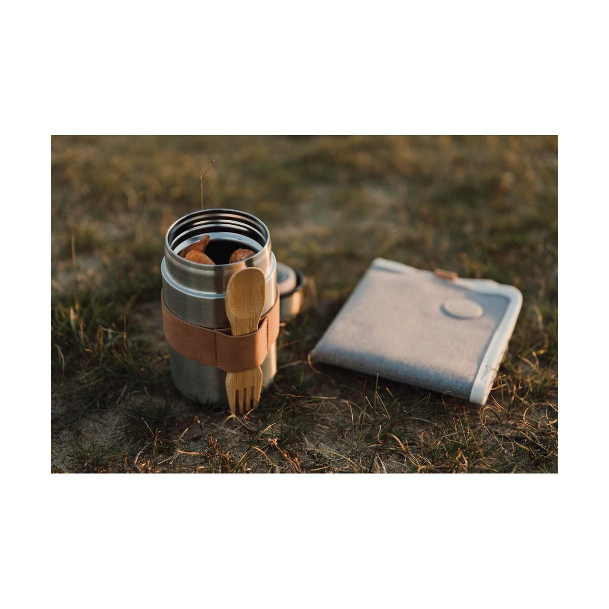 Lunchboxy z logo – próżniowy pojemnik na żywność 500 ml vinga miles VG060-32_50440__M_401 Próżniowy pojemnik na żywność 500 ml VINGA Miles VG060-32_50440__M_401