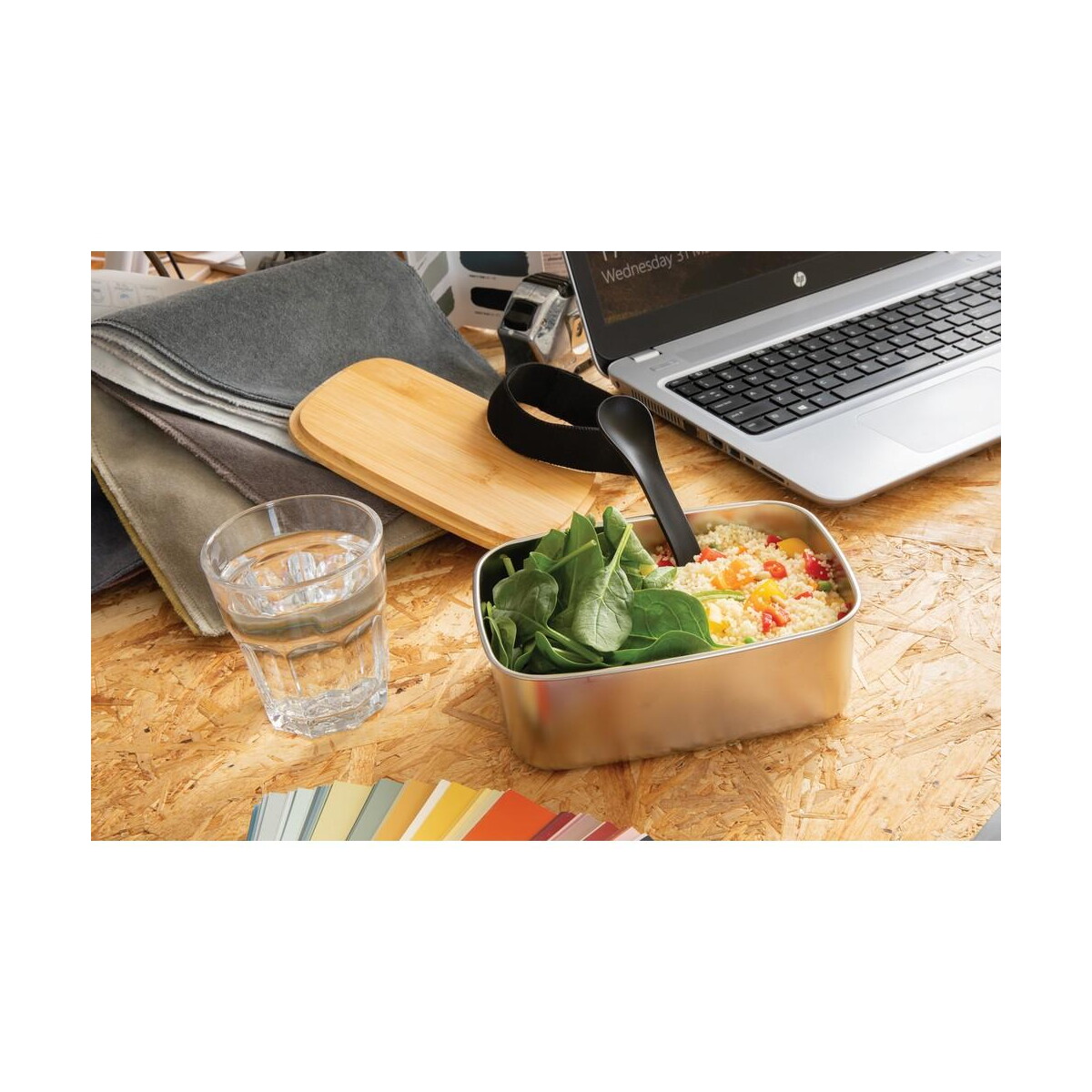 Lunchboxy z logo – pudełko śniadaniowe z bambusowym wieczkiem, łyżkowidelec P269.622__M_400 Pudełko śniadaniowe z bambusowym wieczkiem, łyżkowidelec P269.622__M_400