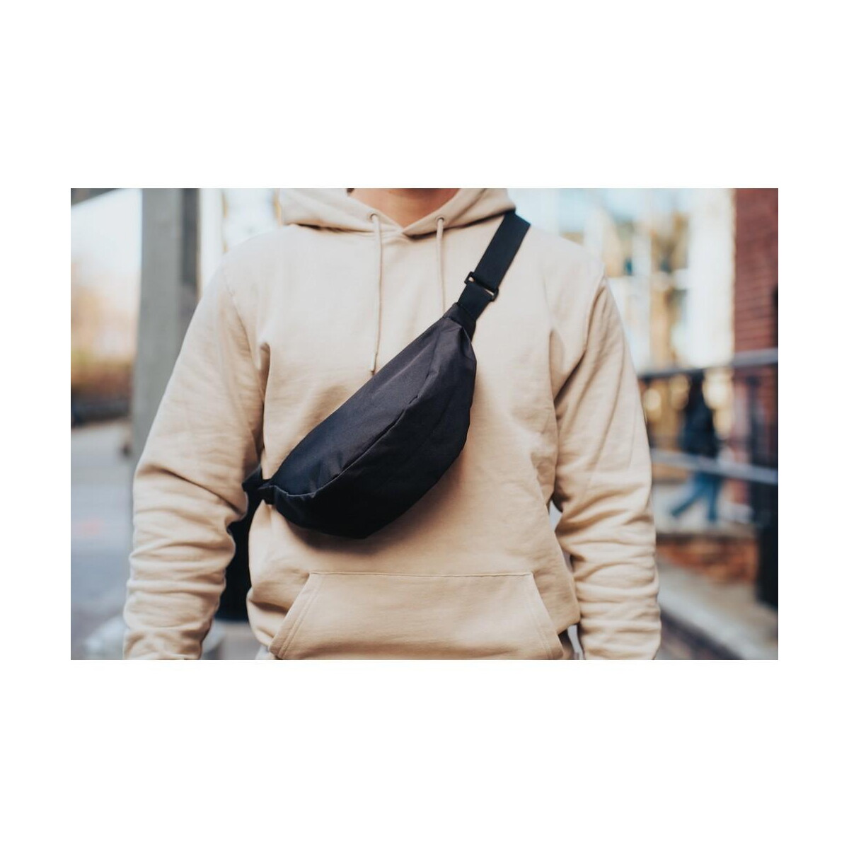 Nerki z logo – saszetka crescent aware™ rpet P763.2001__M_401 Saszetka Crescent AWARE™ RPET P763.2001__M_401