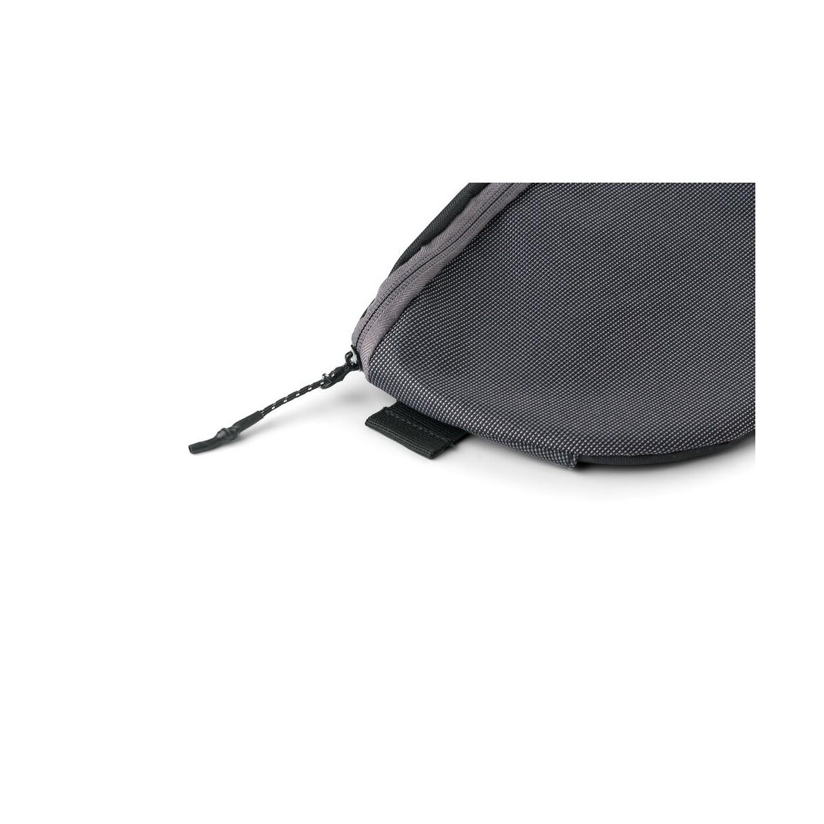 Nerki z logo – saszetka zapinana w pasie V2207-19_IDE01 Saszetka zapinana w pasie V2207-19_IDE01