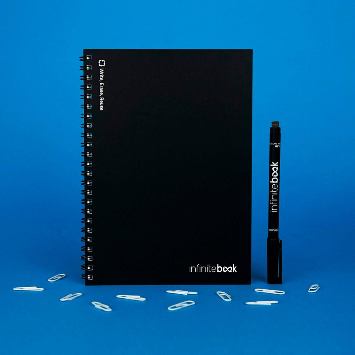 Notatniki z logo – infinitebook plain a5. infinitebook z elastyczną okładką i 15 zwykłymi stronami do tablicy 33200_103_amb INFINITEBOOK PLAIN A5. Infinitebook z elastyczną okładką i 15 zwykłymi stronami do tablicy 33200_103_amb