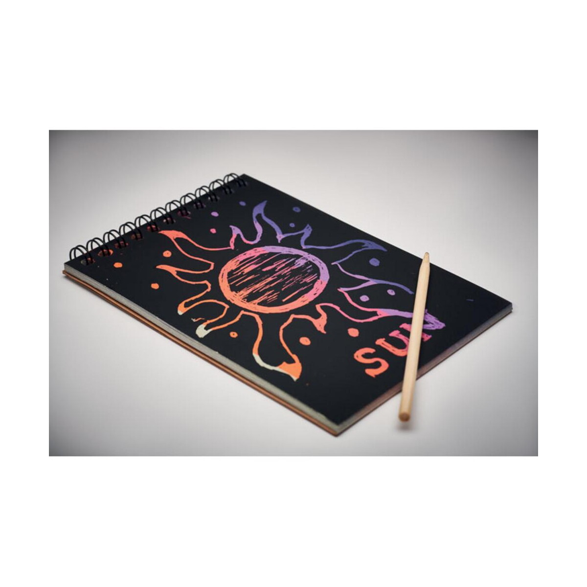 Notatniki z logo – notes z papierem typu zdrapka black mo6699-40-detail Notes z papierem typu zdrapka BLACK mo6699-40-detail
