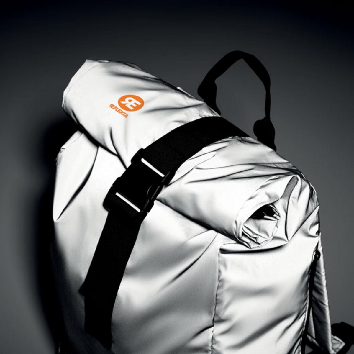 Plecaki z logo – plecak odblaskowy rolltop bright rollpack mo2056-16-top Plecak odblaskowy Rolltop BRIGHT ROLLPACK mo2056-16-top