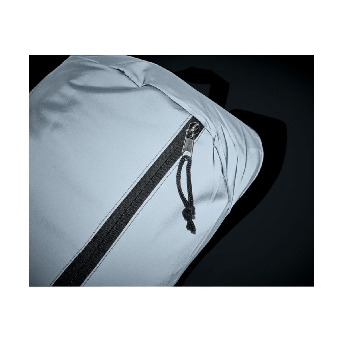 Plecaki z logo – plecak odblaskowy visiback mo6131-16-detail Plecak odblaskowy VISIBACK mo6131-16-detail