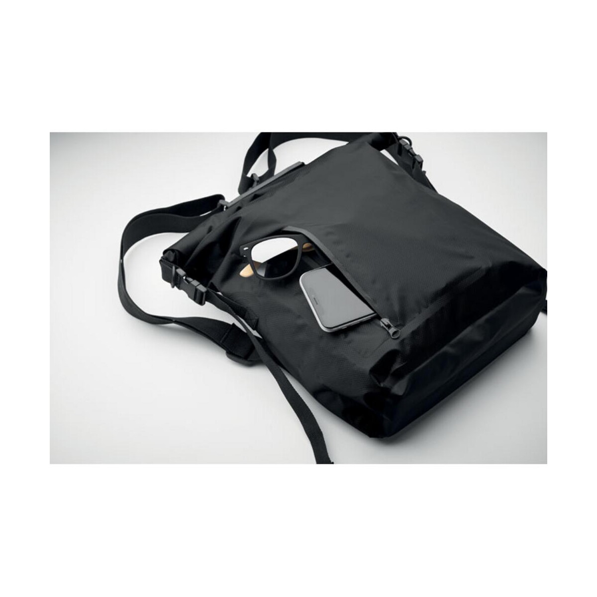 Plecaki z logo – wodoodporna torba rpet rolltop scubaroll mo2181-03-detail Wodoodporna torba RPET rolltop SCUBAROLL mo2181-03-detail