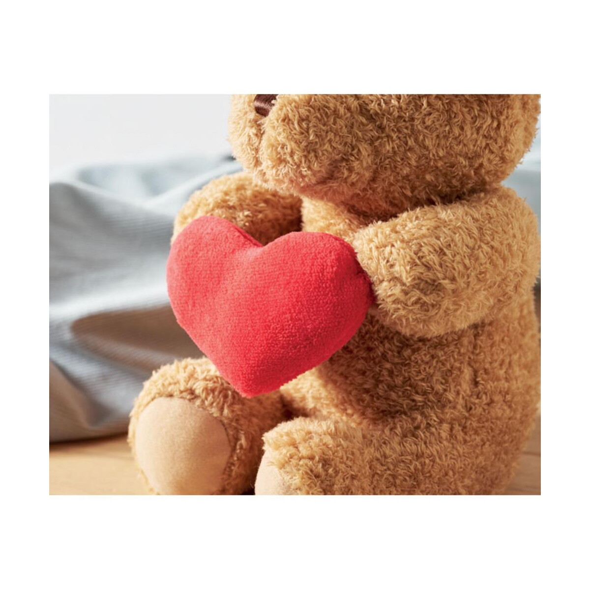 Pluszaki z logo – duży miś z sercem 23cm snuggle mo2949-05-picture6 Duży miś z sercem 23cm SNUGGLE mo2949-05-picture6
