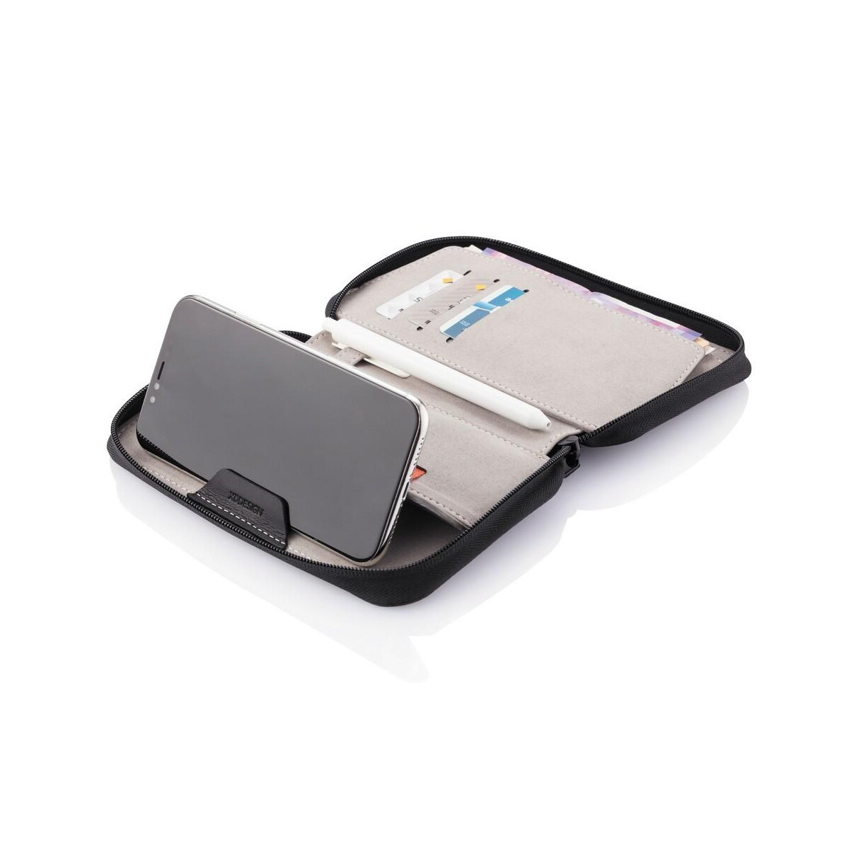 Portfele z logo – etui na paszport P705.821__B_5 Etui na paszport P705.821__B_5
