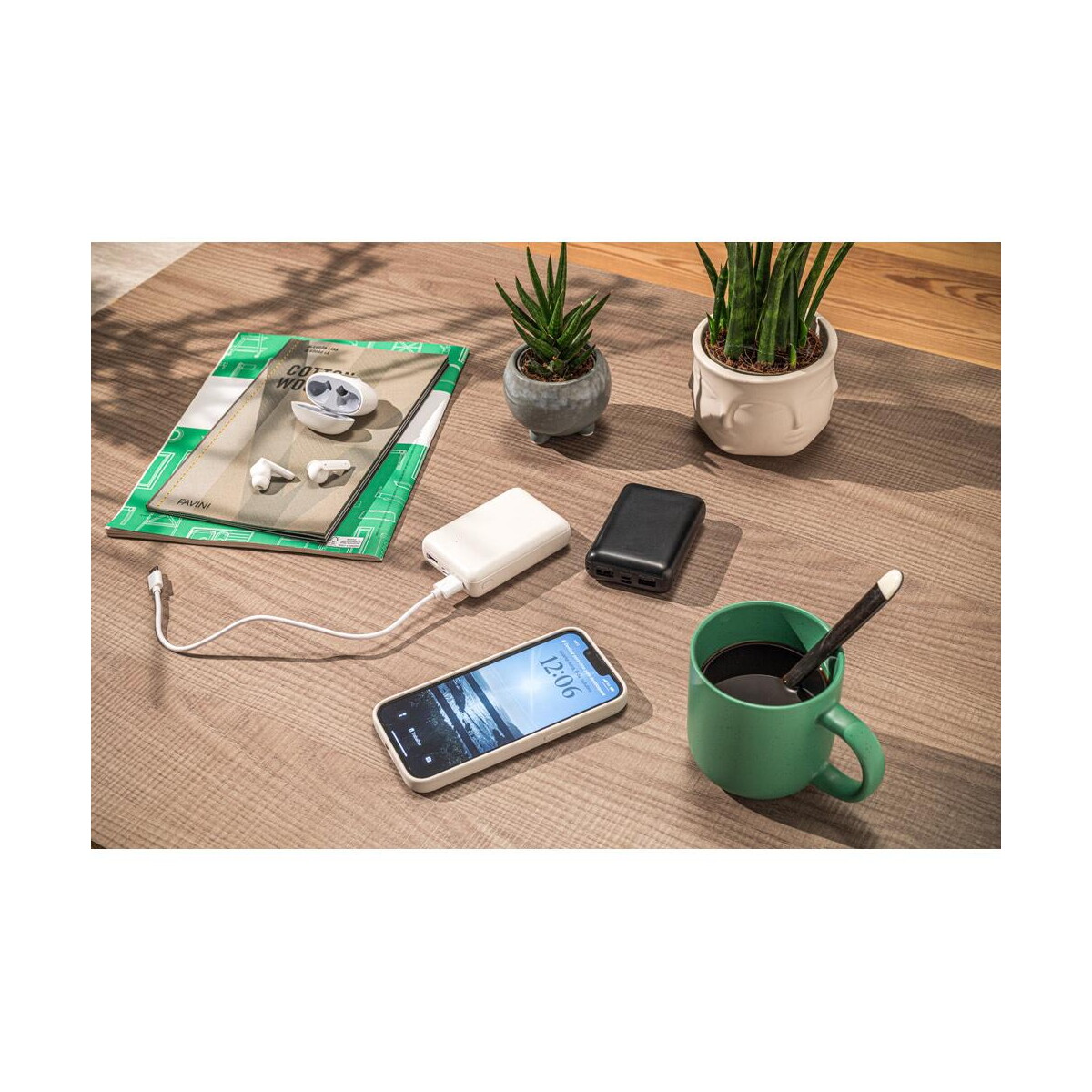 Powerbanki z logo – leakey 10. power bank 10’000 mah wykonany w abs pochodzącego z recyklingu (100% rabs) 97198_amb LEAKEY 10. Power bank 10'000 mAh wykonany w ABS pochodzącego z recyklingu (100% rABS) 97198_amb