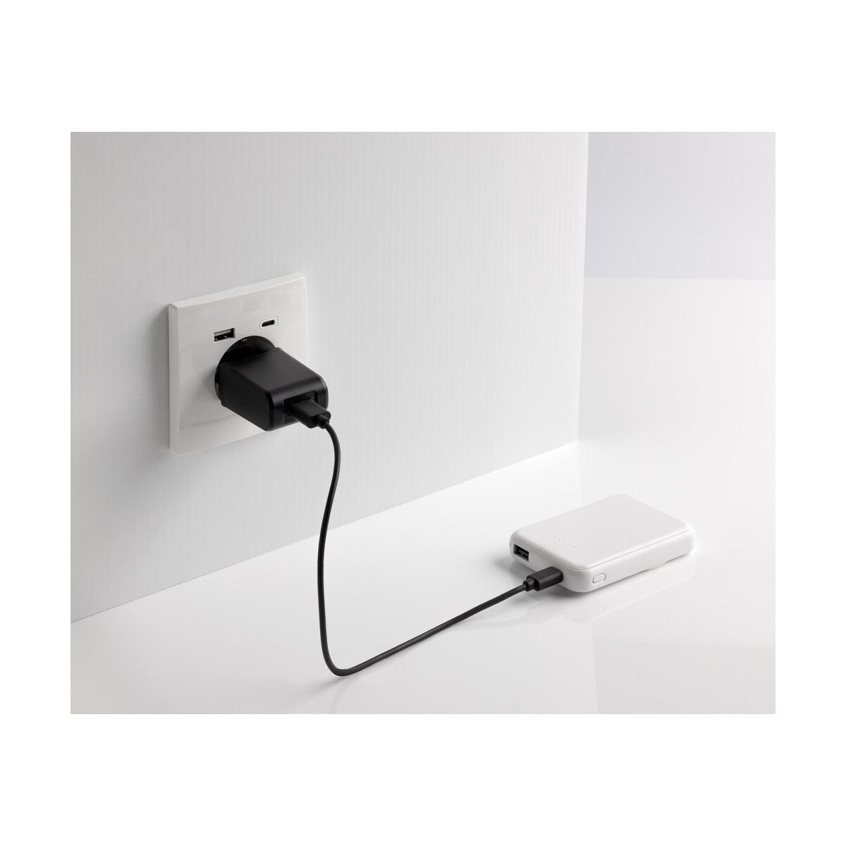 Powerbanki z logo – magnetyczny bezprzewodowy power bank 5000 mah, 5w stellar P322.5903__B_7 Magnetyczny bezprzewodowy power bank 5000 mAh, 5W Stellar P322.5903__B_7