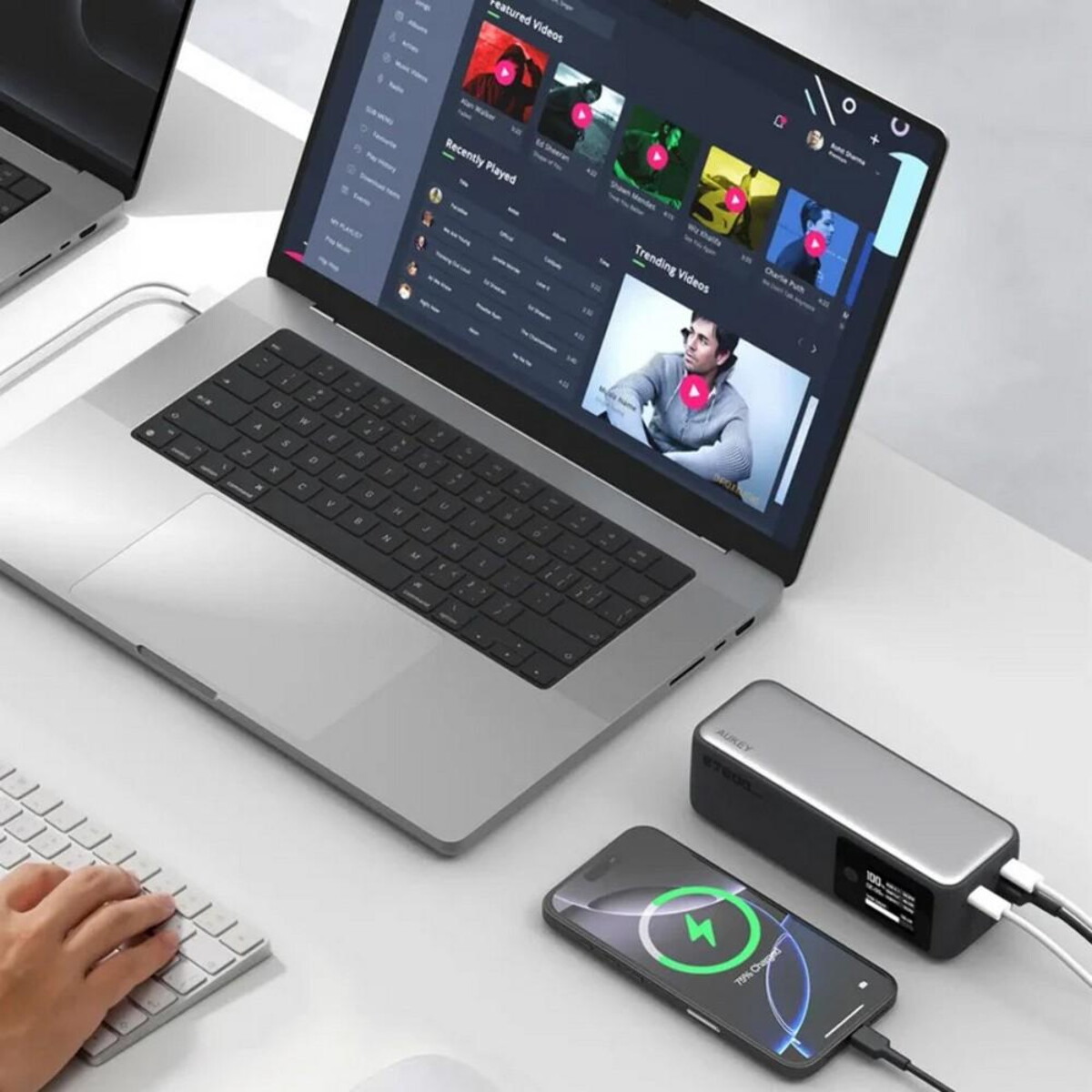 Powerbanki z logo – power bank 27600 mah, 140 w, aukey VAM15-32_ATM01 Power bank 27600 mAh, 140 W, Aukey VAM15-32_ATM01