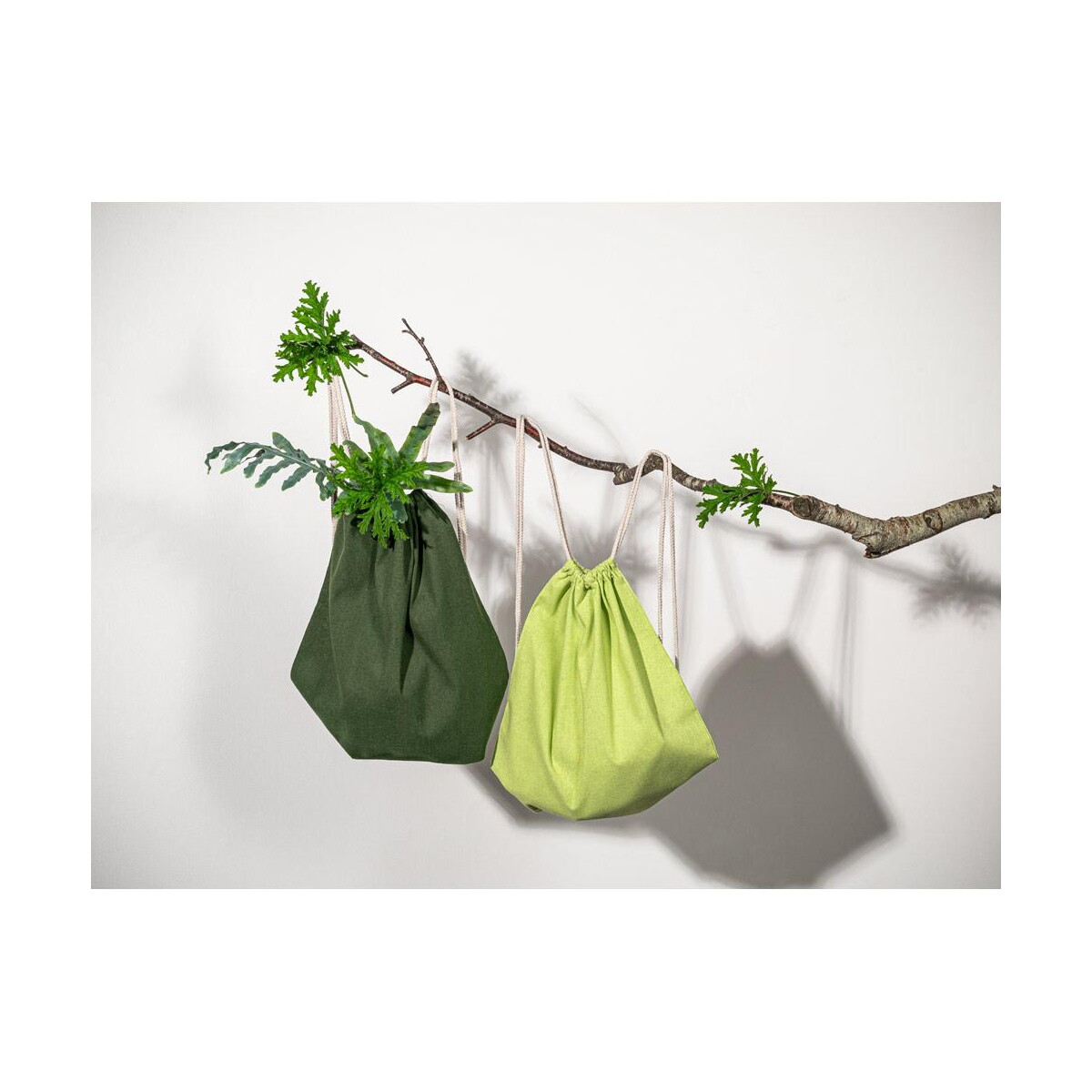 Torby bawełniane z logo – istanbul. plecak wykonany w recyklingowanej bawełny (70%), poliestru (30% rpet) (150 g/m²) 92083_amb ISTANBUL. Plecak wykonany w recyklingowanej bawełny (70%), poliestru (30% rPET) (150 g/m²) 92083_amb