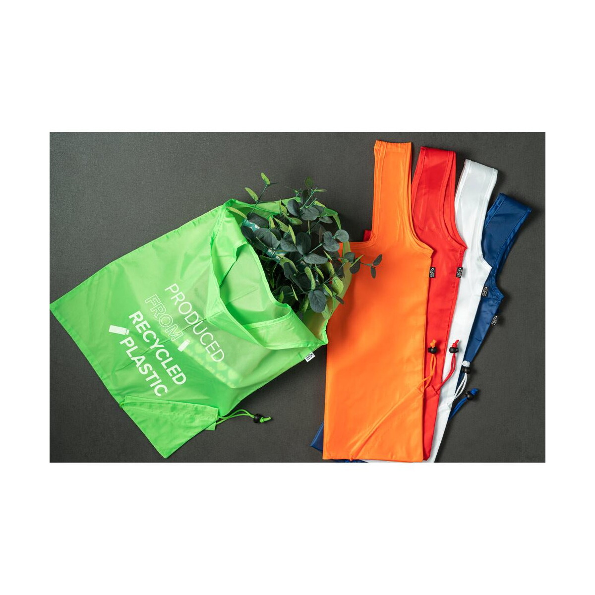 Torby składane z logo – beira. składana torba 190t poliester z recyklingu (100% rpet) 92930_amb BEIRA. Składana torba 190T poliester z recyklingu (100% rPET) 92930_amb